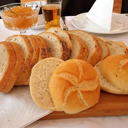 Δωμάτια σε οικογενειακή κατοικία Sarenka *